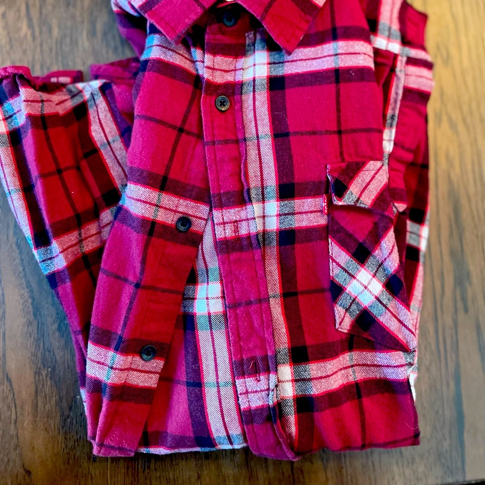 Levi’s flannel shirt